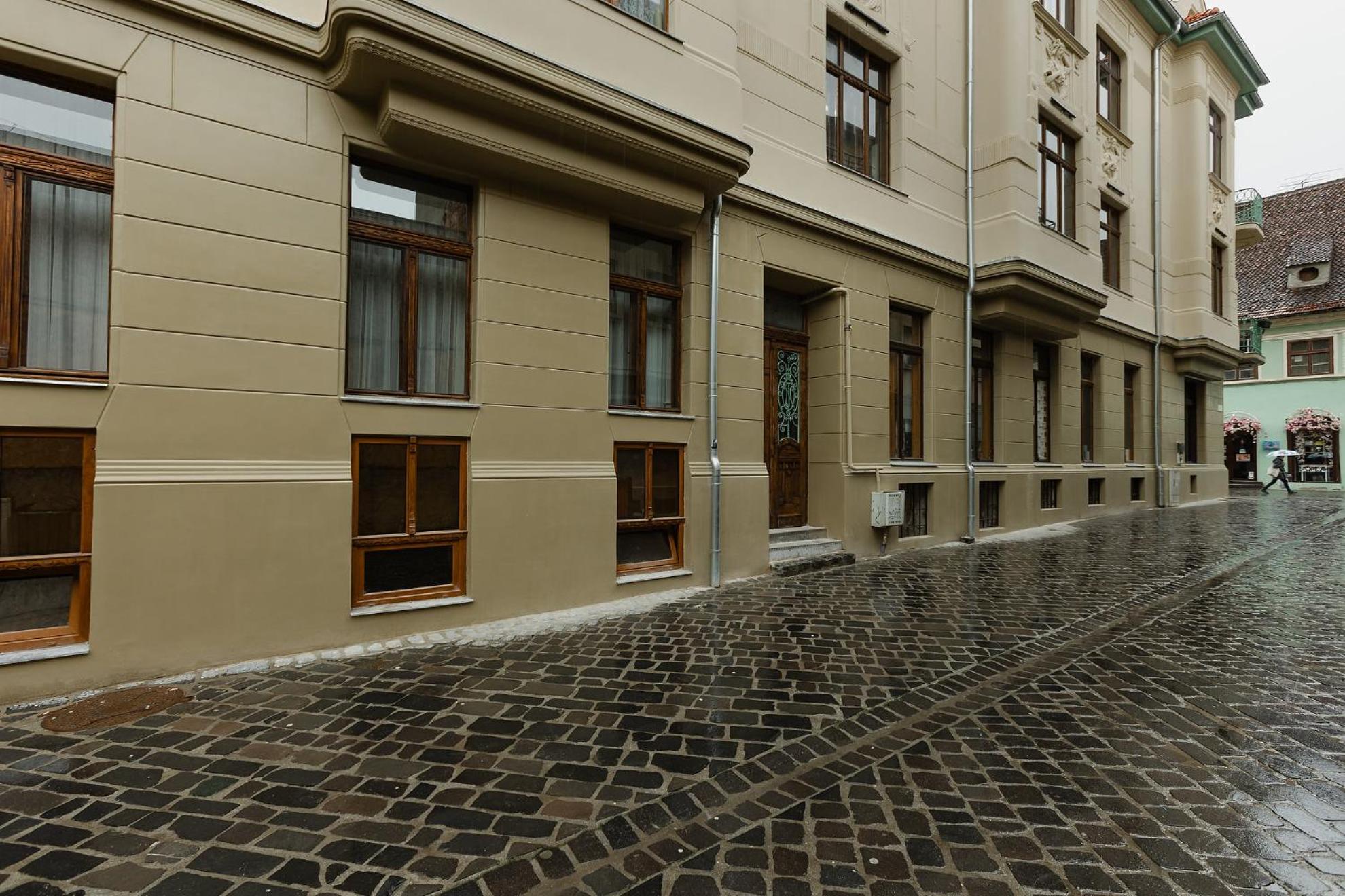 1910 Boutique - Self Check-In Only Hotel Brasov Exterior photo